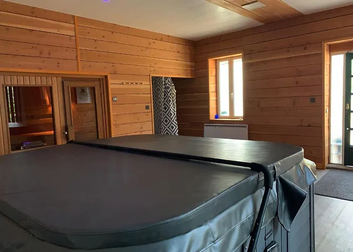 La Part Des Anges Bed & Breakfast 4*